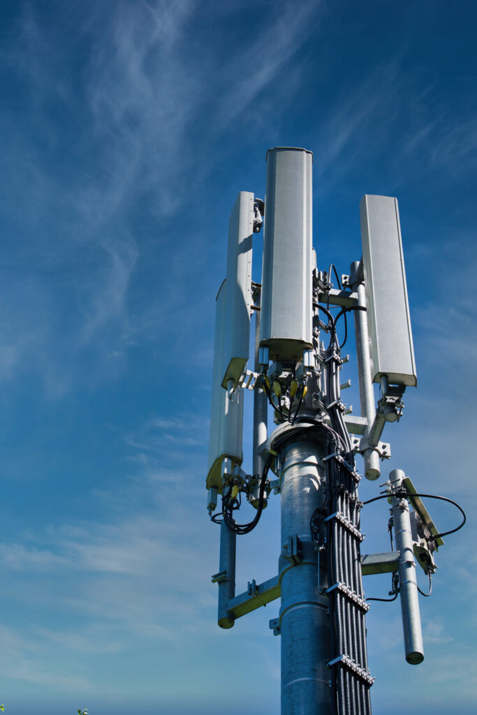 5G tower - 4G/5G back up internet 5G tower - 4G/5G backup internet